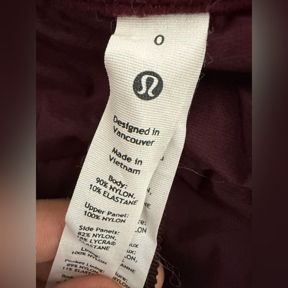 Lululemon Athletica Women's Deep Red Puffer Vest - Picture 7 of 7